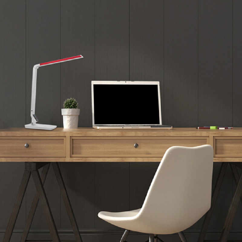 183 Multifunktion LED Eye protection desk lampe USB opladning stedsesløs dæmpende indlæringsbomber
